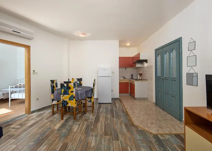 Lejlighed In With Sea View, Balcony, Air Conditioning, Wifi 3321-1