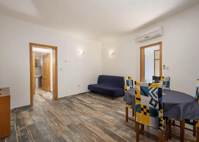 아파트 In With Sea View, Balcony, Air Conditioning, Wifi 3321-1 *