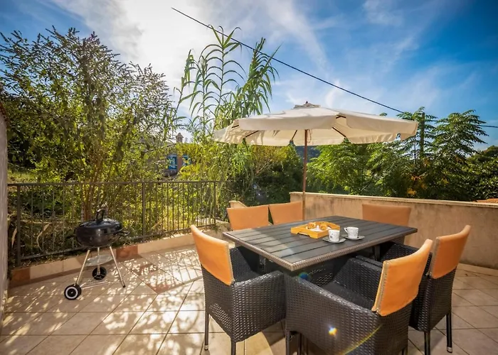 In With Sea View, Balcony, Air Conditioning, Wifi 3321-1 Lejlighed *