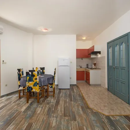Lejlighed In With Sea View, Balcony, Air Conditioning, Wifi 3321-1