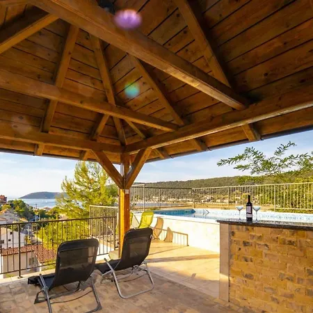Lejlighed In With Sea View, Balcony, Air Conditioning, Wifi 3321-1 Supetarska Draga