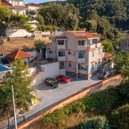 In With Sea View, Balcony, Air Conditioning, Wifi 3321-1 Supetarska Draga