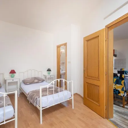 In With Sea View, Balcony, Air Conditioning, Wifi 3321-1 Lejlighed