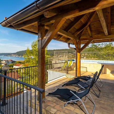 In With Sea View, Balcony, Air Conditioning, Wifi 3321-1 Supetarska Draga