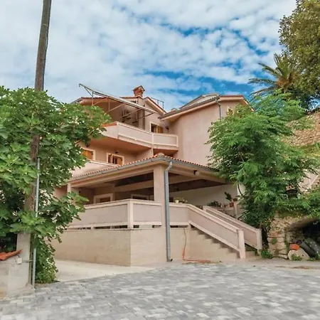 In With Sea View, Balcony, Air Conditioning, Wifi 3321-1